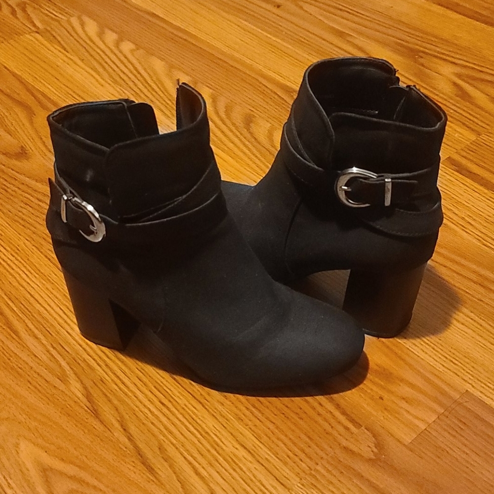 Boots - Picture 2 of 3